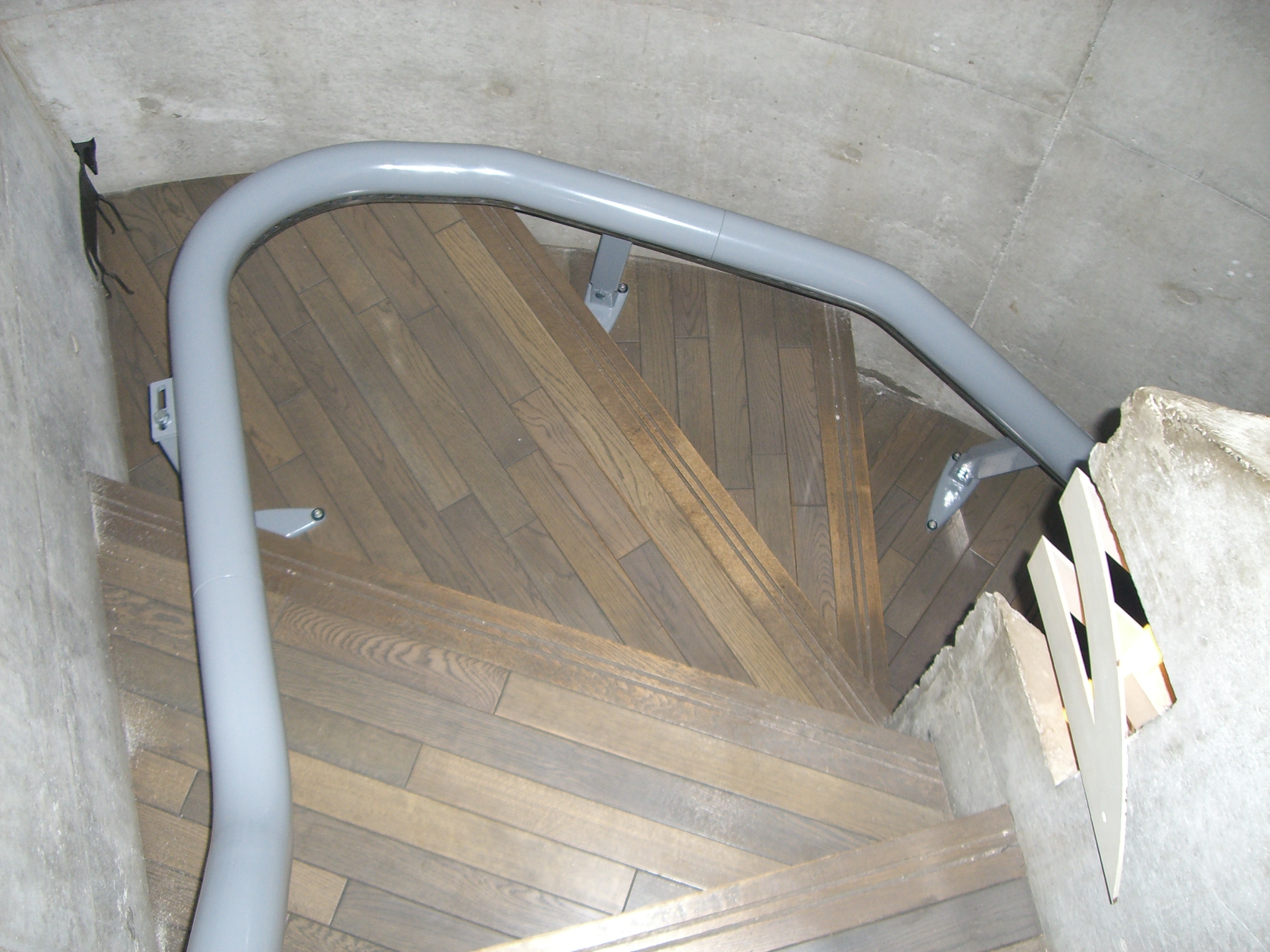 いす式階段昇降機　シュプール