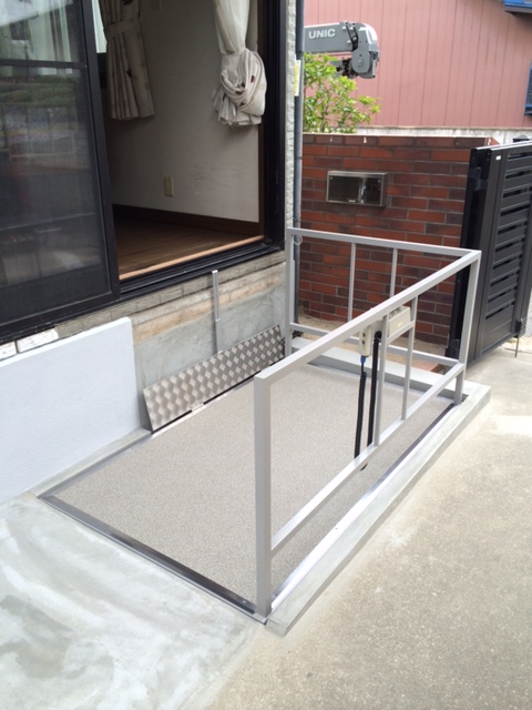 段差解消機 フロアリフト